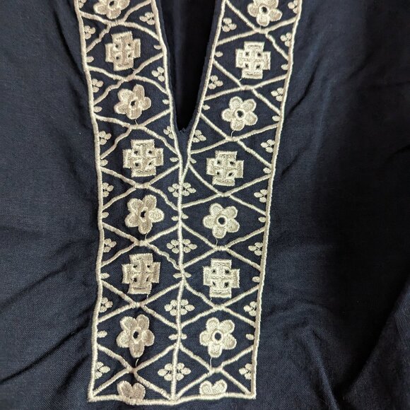 Excellence by Raxevsky Sleeveless Embroidered shift dress navy white - Picture 3 of 9